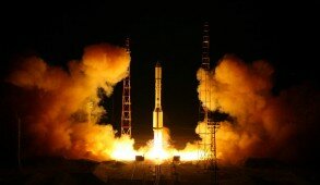 Russian-Proton-M-launch-vehicle-carrying-Yamal-300K-telecoms-satellite-and-Luch-5B-relay-satellite